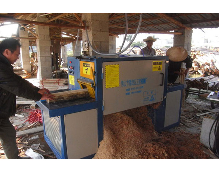 廣西省-東興市-方木加工現場